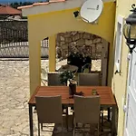 Casa de hóspedes Kamenar 3*
